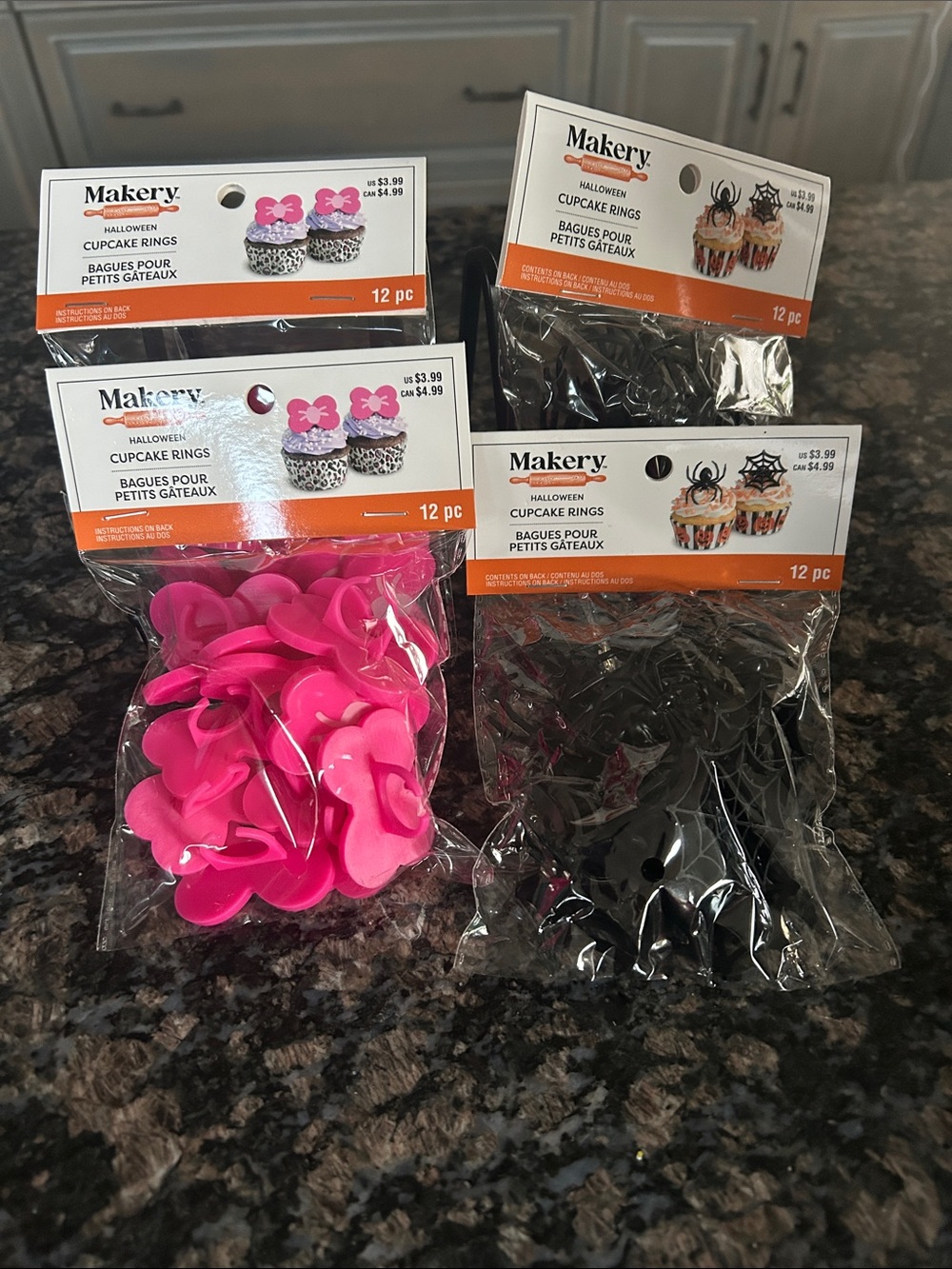 MAKERY HALLOWEEN CUPCAKE RINGS LOT OF 4 NWT